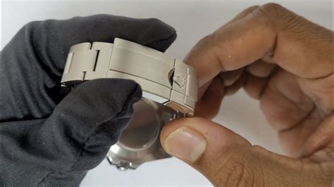 how to tighten rolex.